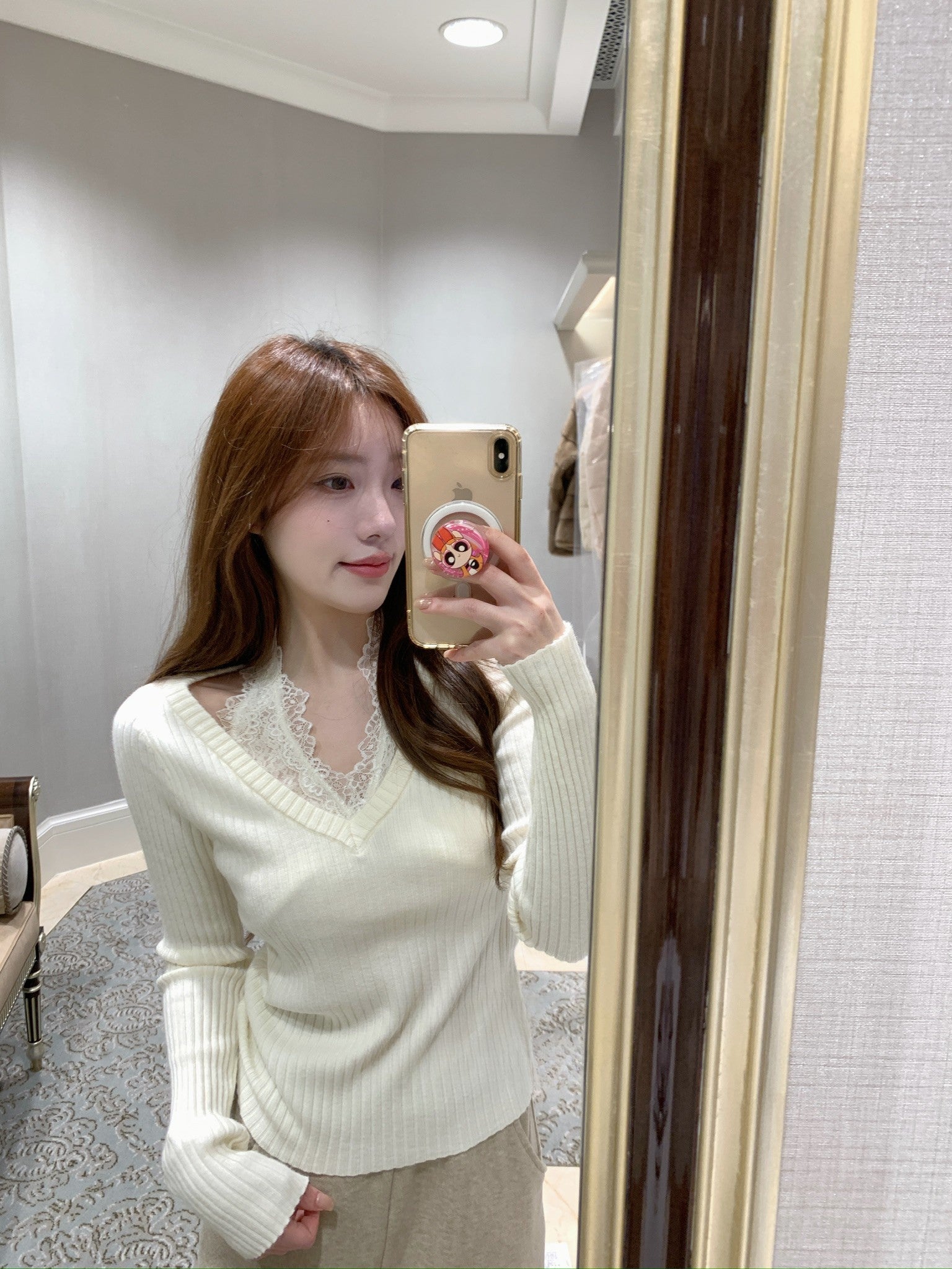 SCENARIO Lace-Edged V-Neck Knit Top-Two Colors