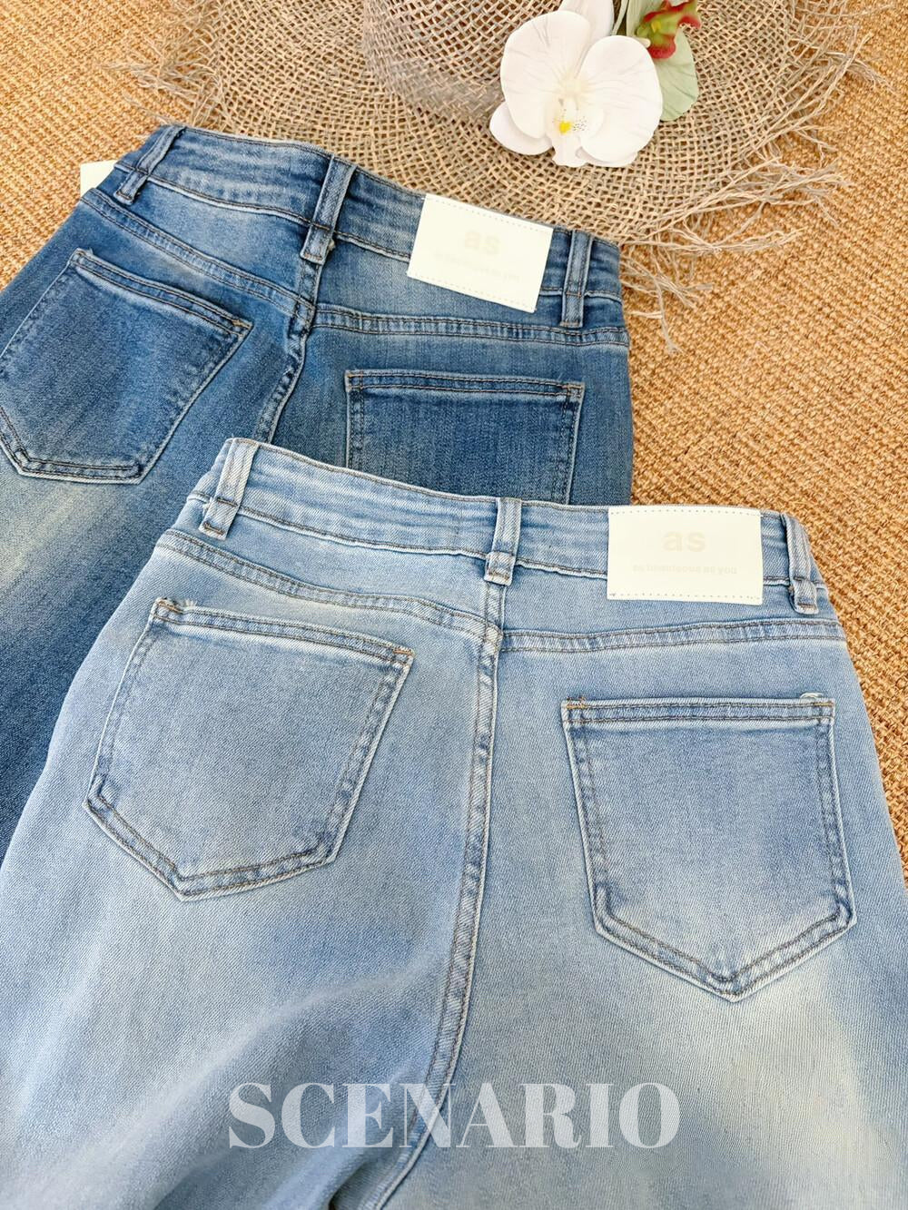 SCENARIO Skyline High-Rise Flare Jeans-Blue