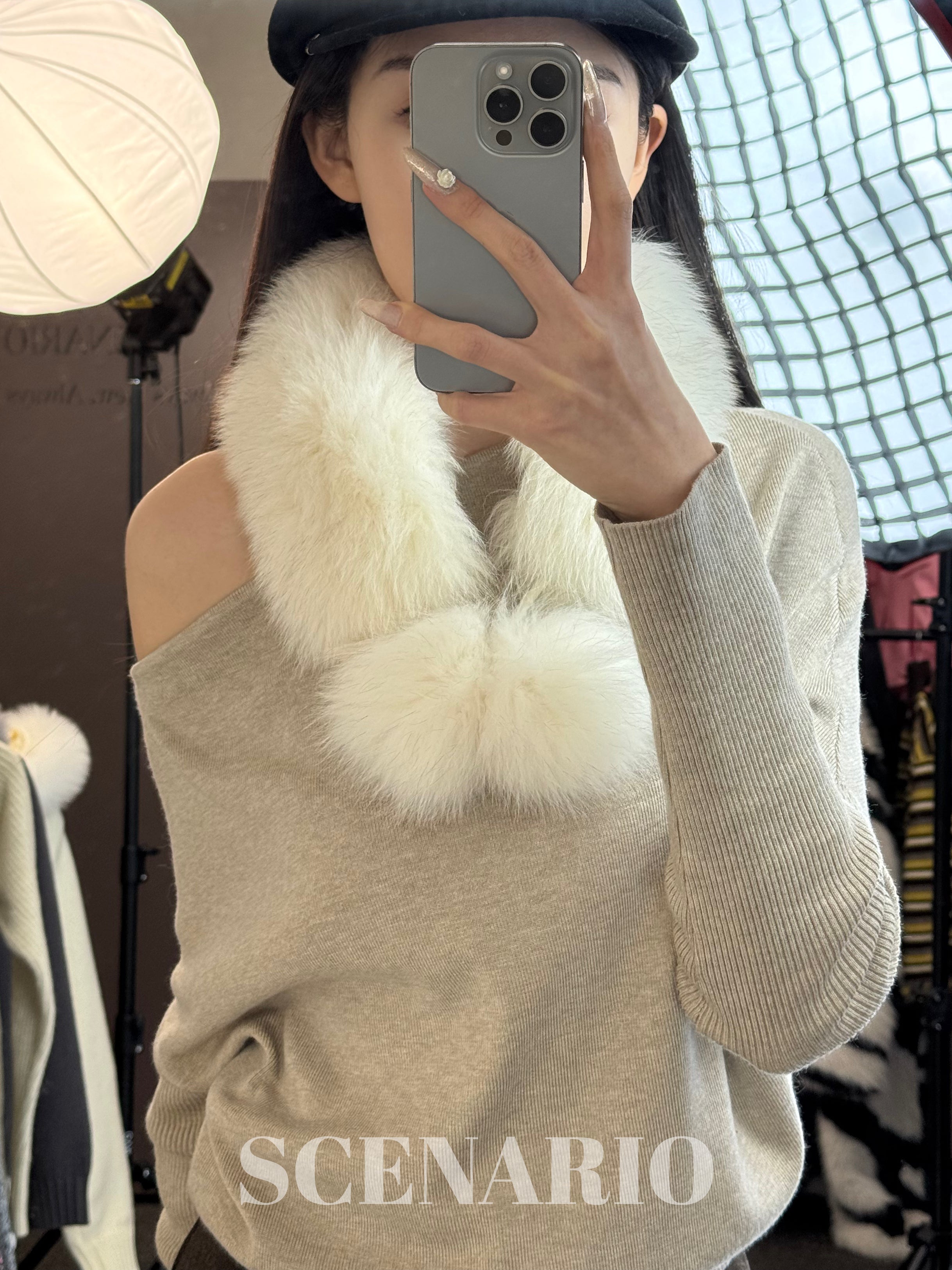 SCENARIO Foxtail Short Scarf-Two Colors