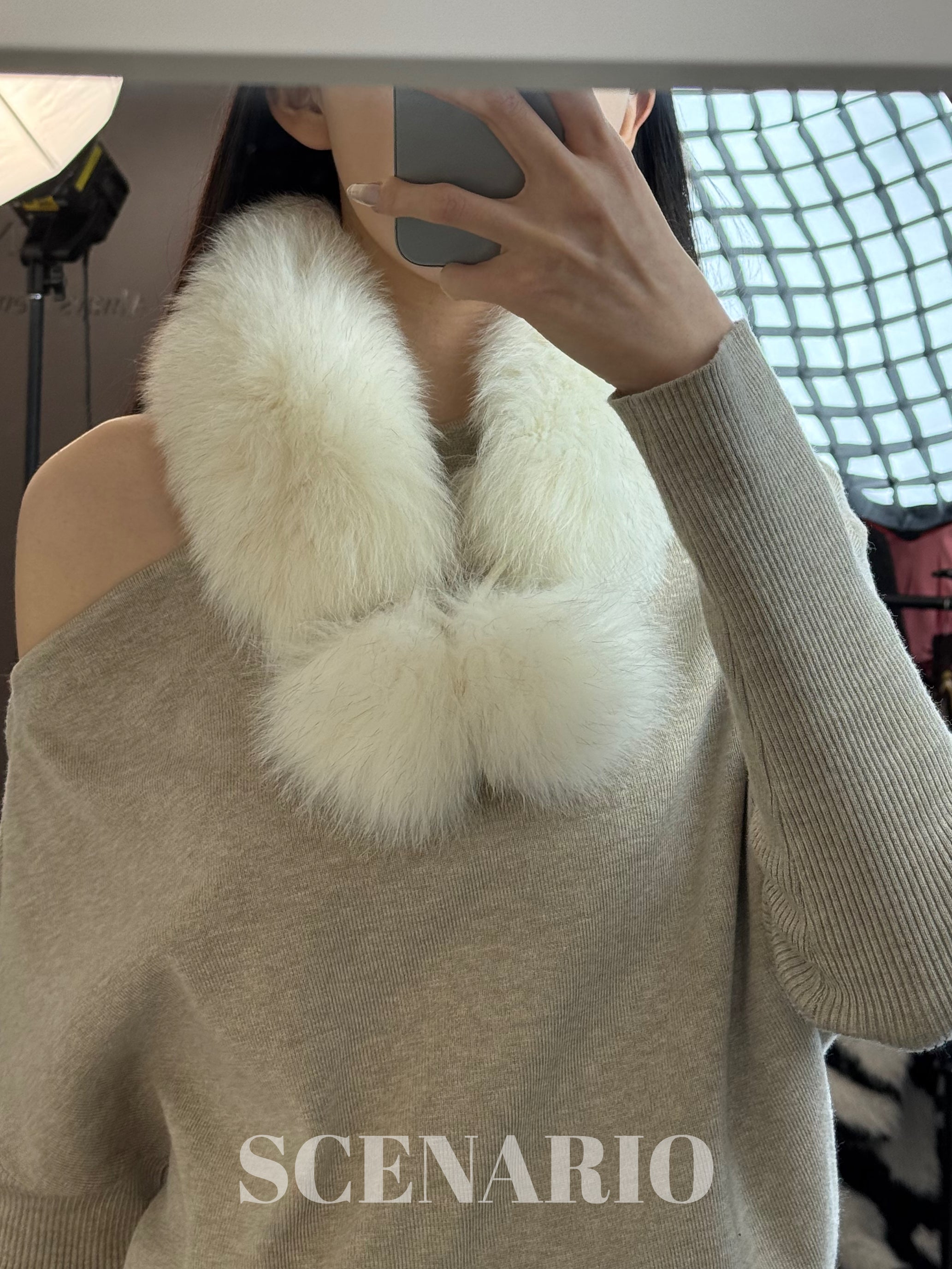 SCENARIO Foxtail Short Scarf-Two Colors