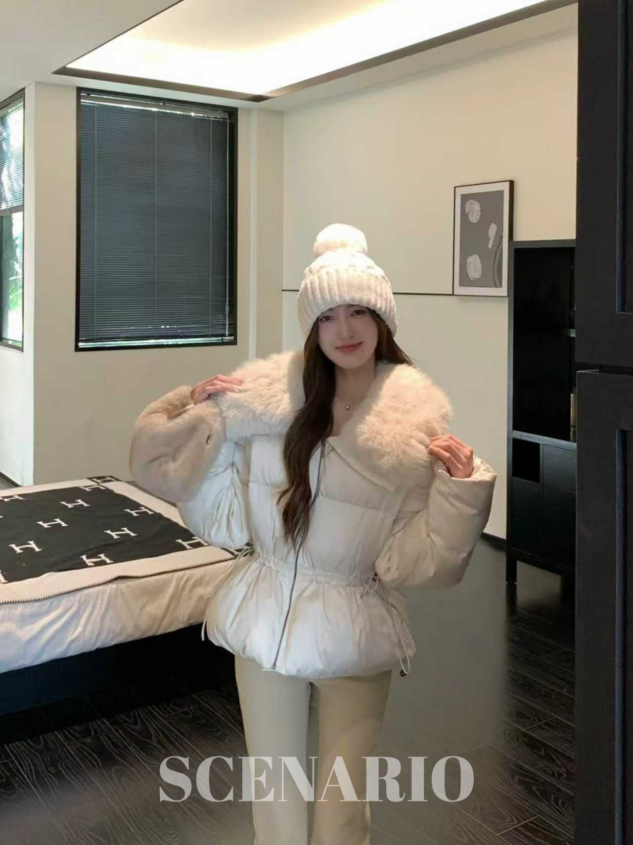 SCENARIO Snow Fox Down Jacket-Beige