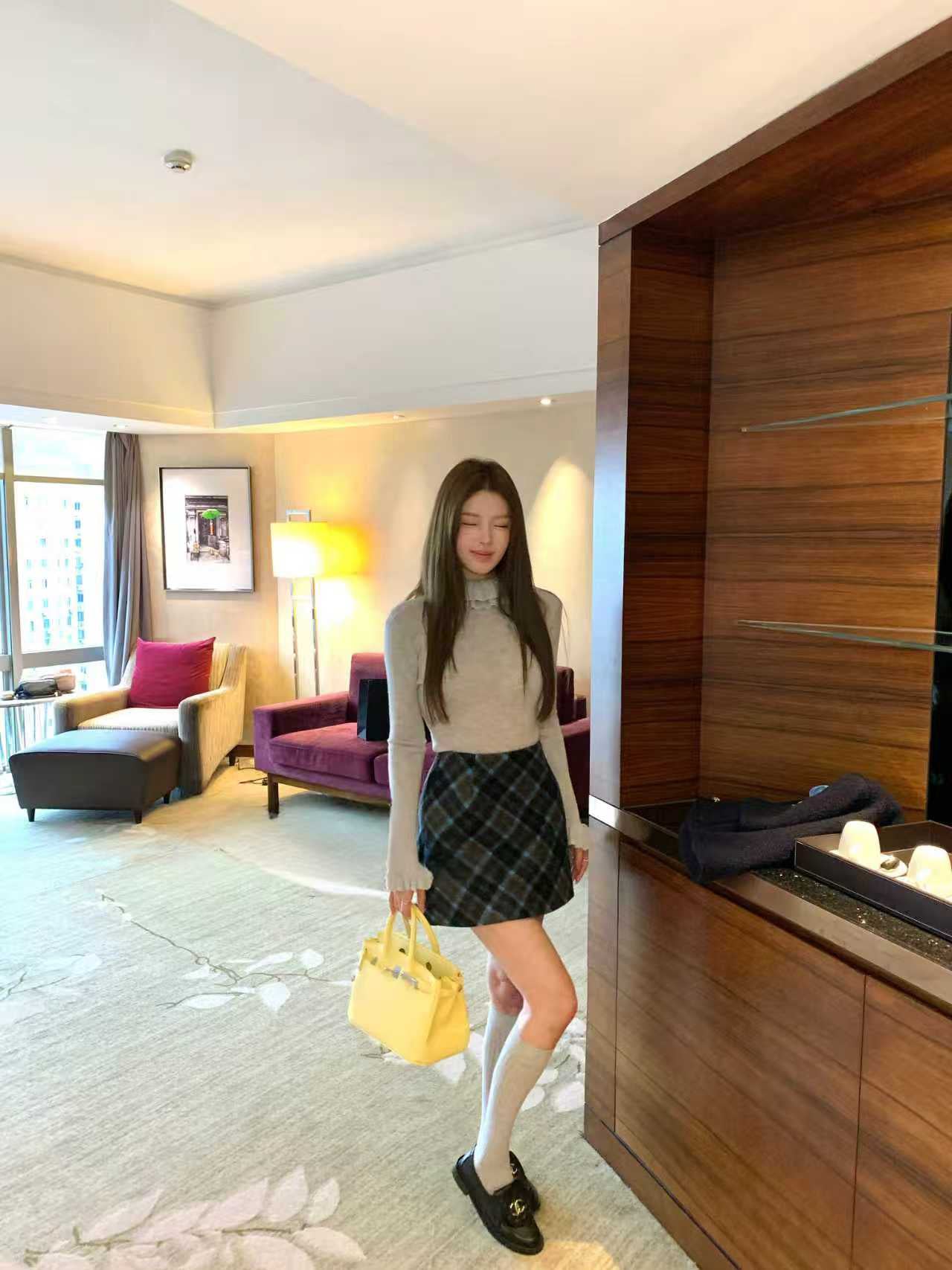 SCENARIO Lace-Tiered Turtleneck Knit Top-Two Colors