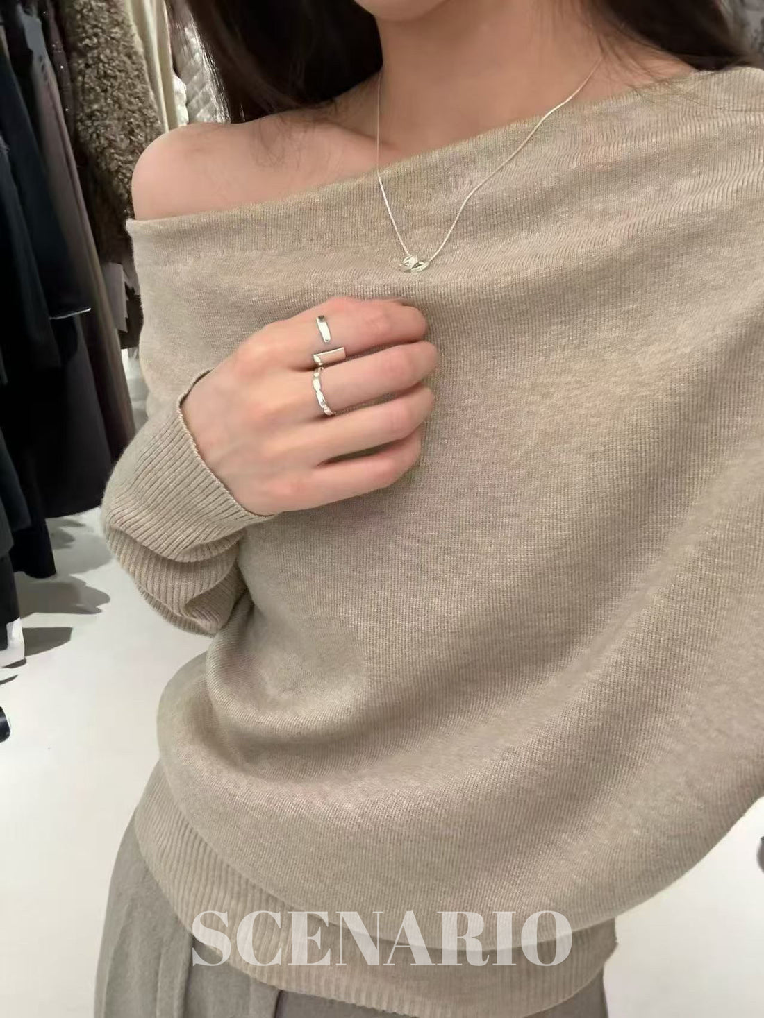 SCENARIO Wool Two-Way Shoulder Top-Two Colors