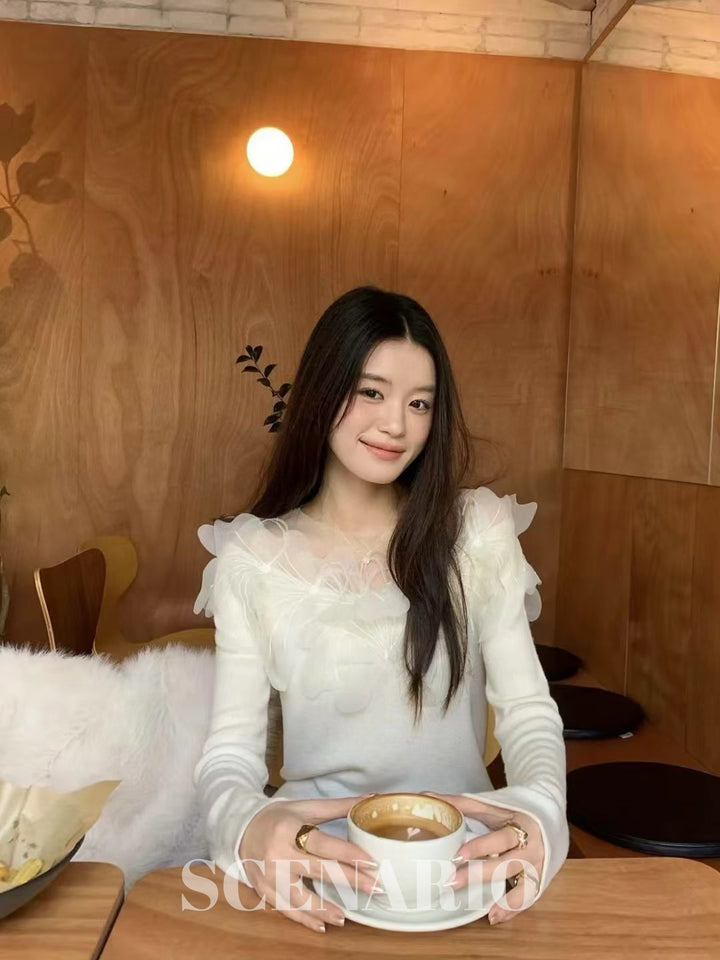 SCENARIO Spring Petal Ruffle Knit Top-White