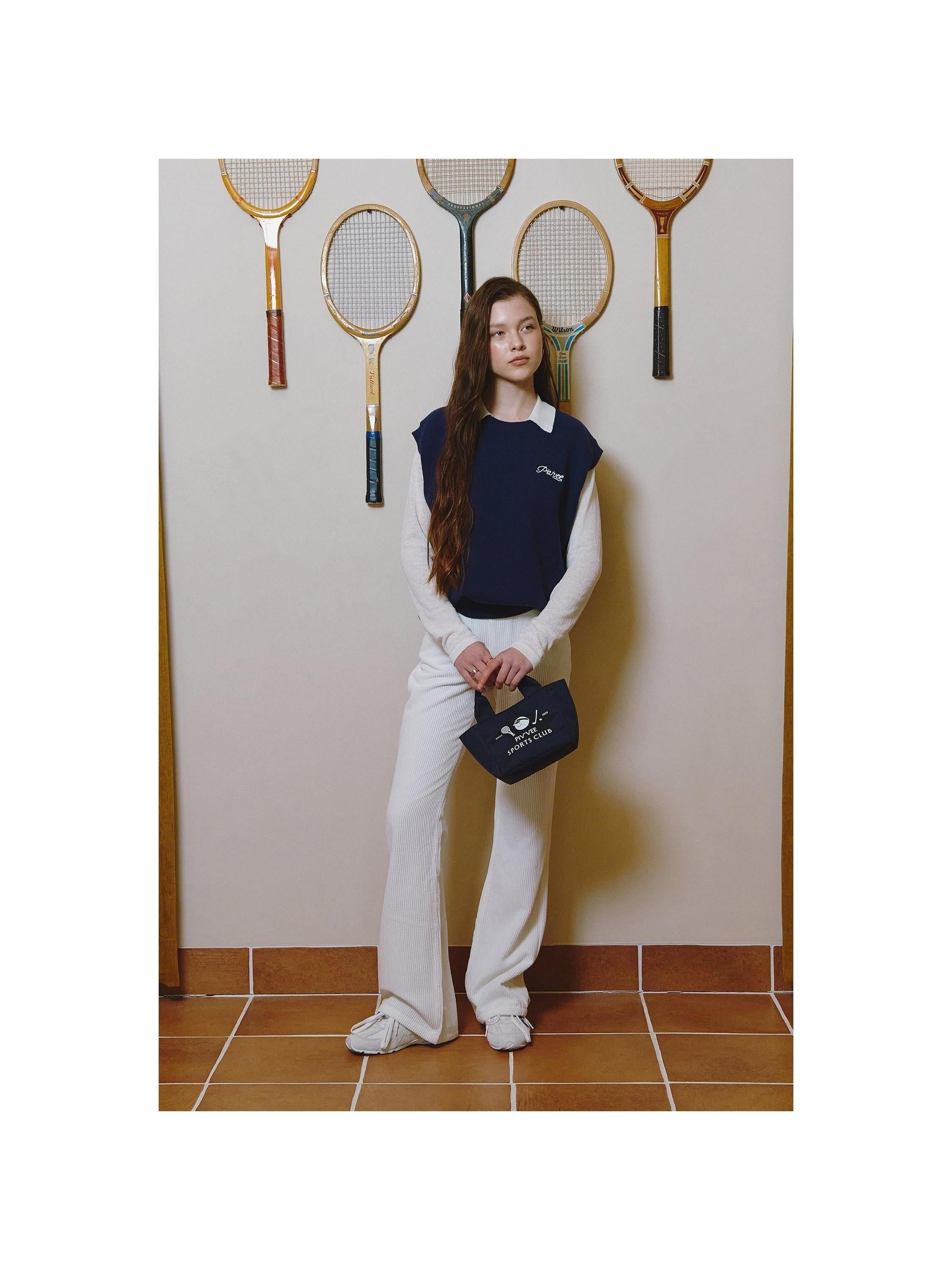 Piv'vee Giant Knit Vest - The Golf Season | One Stop for Your Golf Shopping!