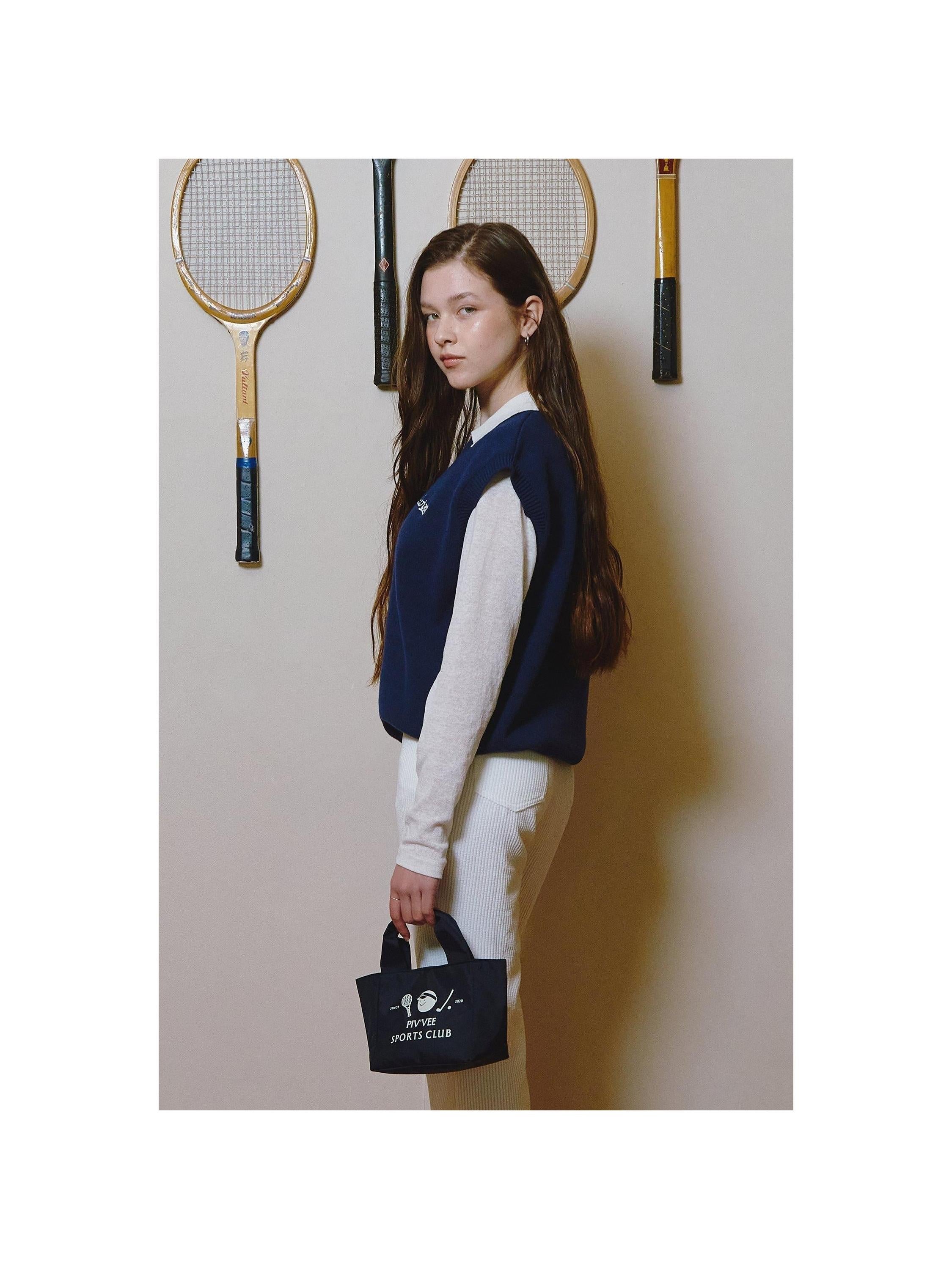 Piv'vee Giant Knit Vest - The Golf Season | One Stop for Your Golf Shopping!